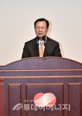 신임 김종갑 한전 사장이 취임사를 하고 있다.