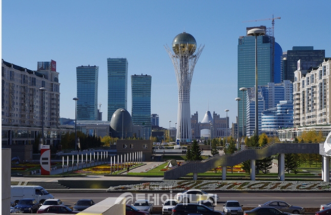 중앙아시아의 자원부국 카자흐스탄에서 휘발유의 1/3수준에 그치는 LPG가격이 경제성과 환경성으로 LPG자동차가 인기를 끌고 있다.