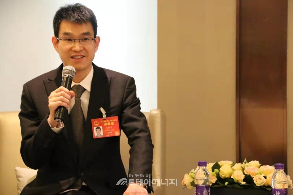 천캉핑 진코솔라 CEO가 향후 생산공장 확대 계획에 대해 소개하고 있다.
