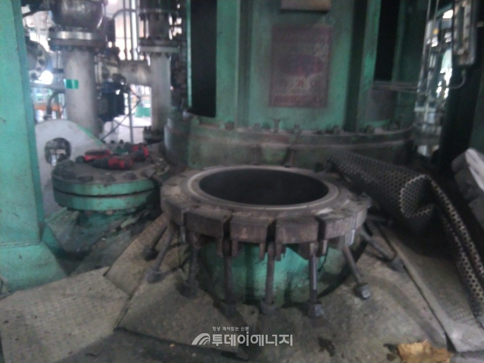단열재인 EPS를 만드는 전북 군산소재 SH에너지화학에서 폭발사고가 발생한 공장 내부의 모습.