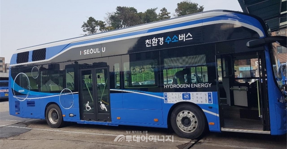 서울시 정규 시내버스 노선에 투입된 수소버스.