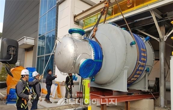 한국지역난방공사 열병합발전소 압축공기 냉각용 폐열회수 설비개선 사진.