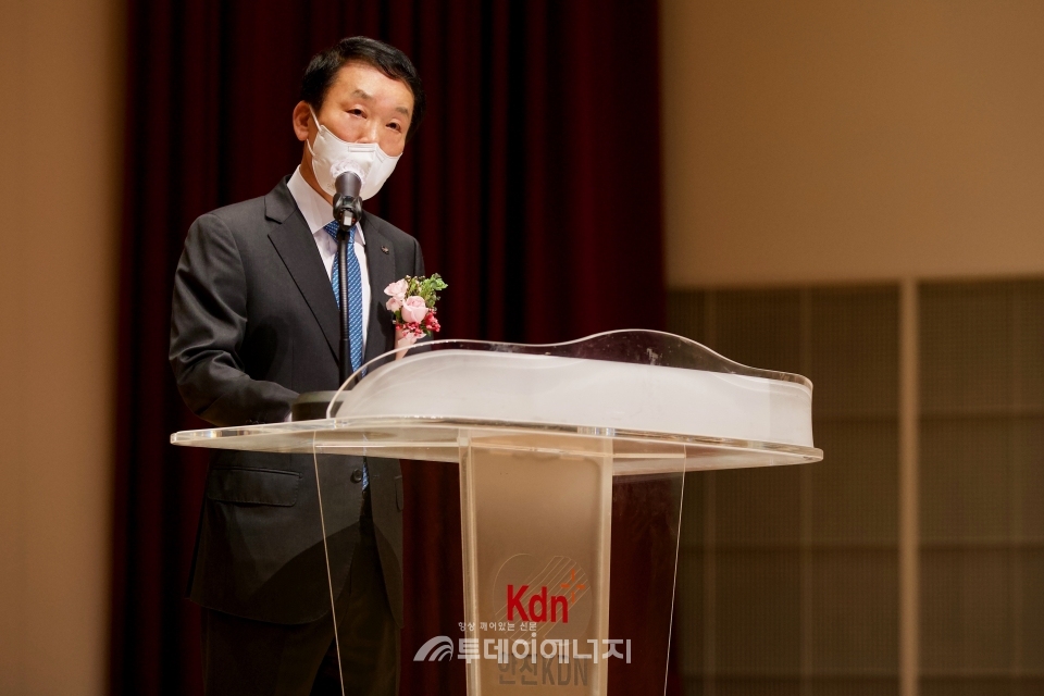 김장현 한전KDN 신임 사장이 취임사를 하고 있다.