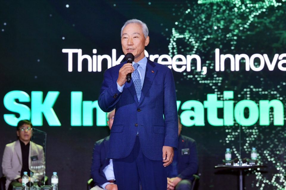 김종훈 SK이노베이션 이사회 의장이  지난 7월 개최된 SK이노베이션 스토리데이에서 인사말을 하고 있다.