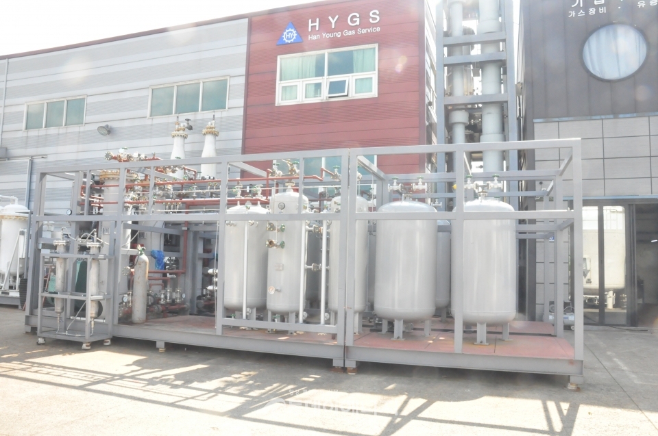 한영테크노켐(주)에서 개발한 친환경 HC계 냉매 제조 플랜트의 모습,