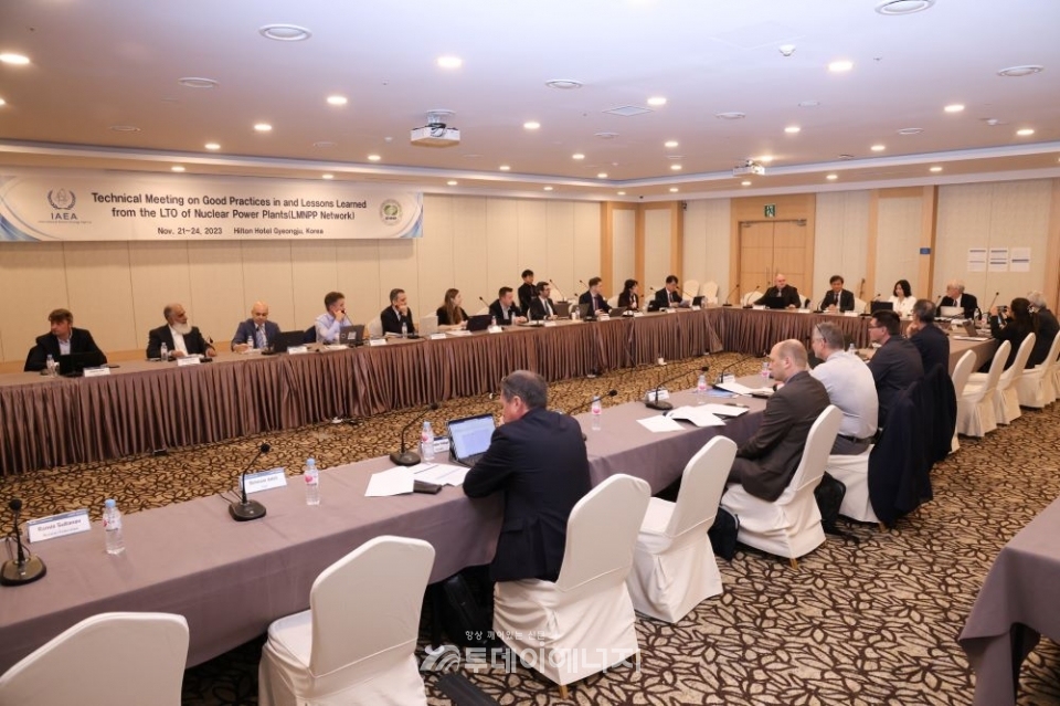한국수력원자력이 주최한 IAEA LMNPP Network 회원국 전문가 초청 계속운전 국제포럼이 열리고 있다./한국수력원자력 제공