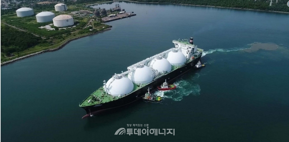 Arun LNG 저장탱크/Petromindo.com ​ ​