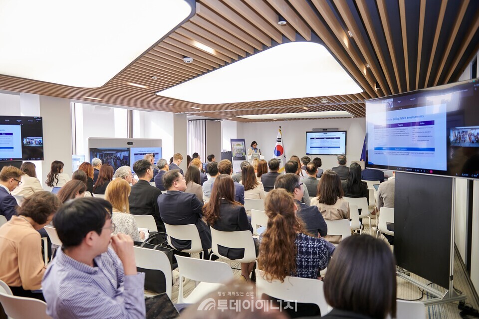 주한 유럽연합 대표부는 지난 11일 한국과 국가 온실가스 감축 목표에 대한 고위급 세미나를 개최했다. /주한 유럽연합 대표 제공