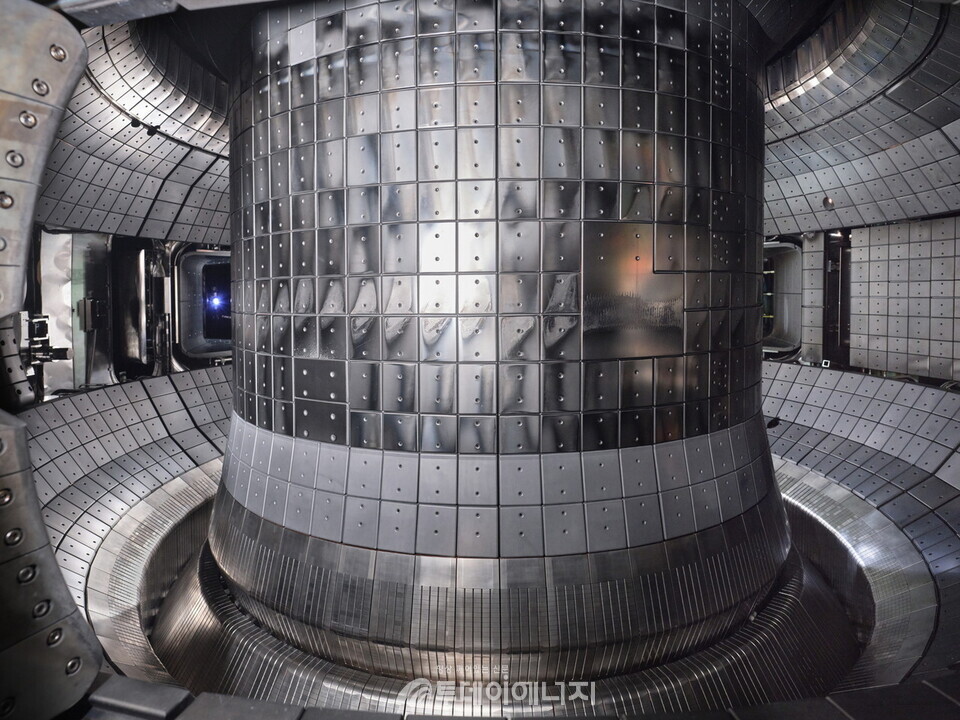 KSTAR 내부 /한국핵융합에너지연구원 제공