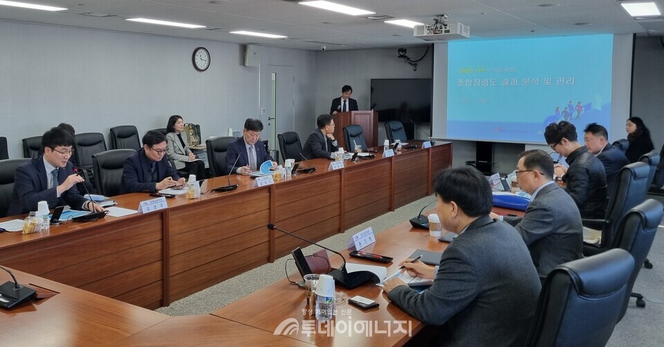 서부발전은 10일 서울 강남 한국발전공기업협력본부에서 제6기 감사자문위원 위촉식과 실무회의를 진행했다./한국서부발전 제공