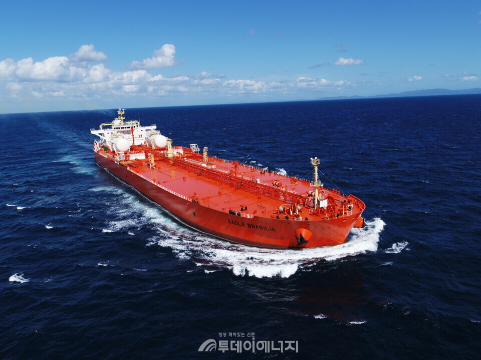 삼성중공업이 건조한 LNG 연료추진 원유운반선의 모습./삼성중공업 제공.