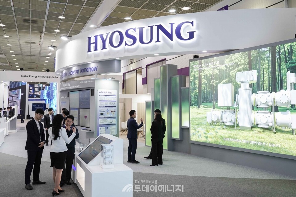 효성중공업이 ELECS KOREA 2025 전시회에서 AI 시대 지능형 전력기기 솔루션을 선보였다./효성중공업 제공