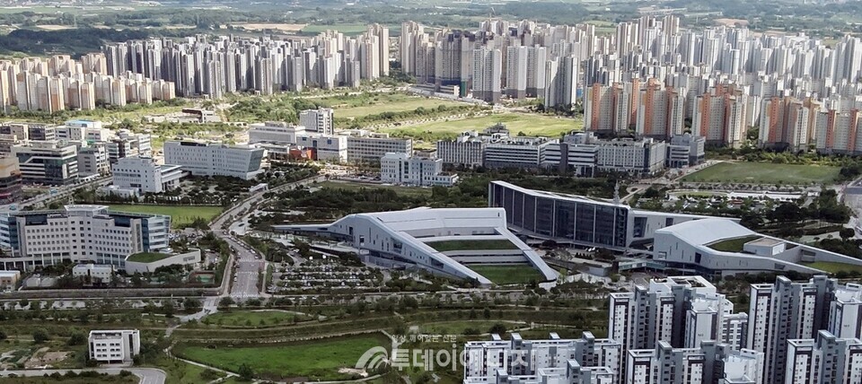 내포신도시 내 충남도청사 전경. / 충청남도 제공