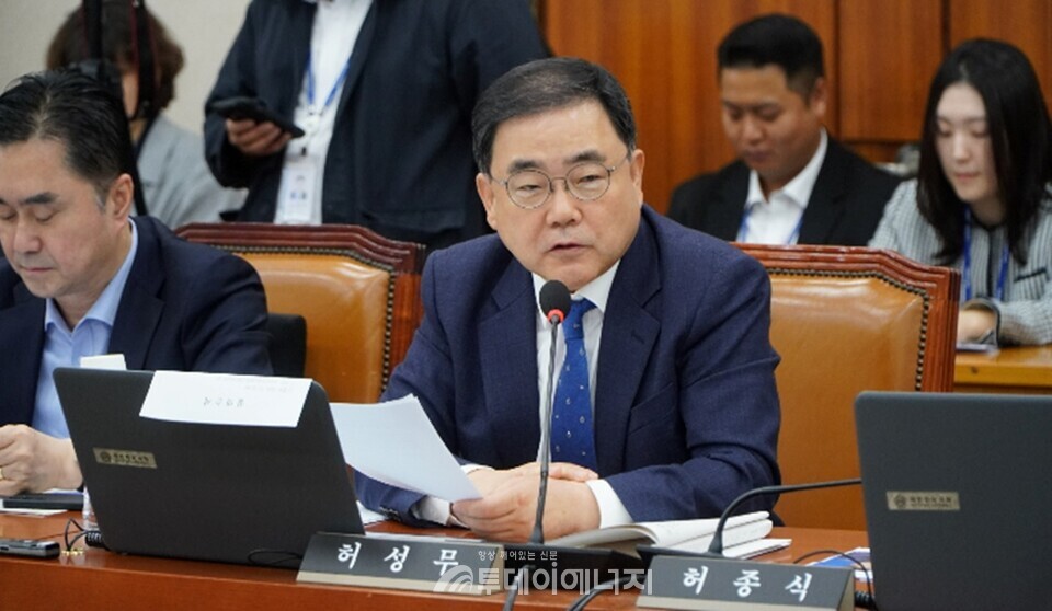 국회 산업통상자원중소벤처기업위원회 허성무 더불어민주당 의원. / 허성무 의원실 제공