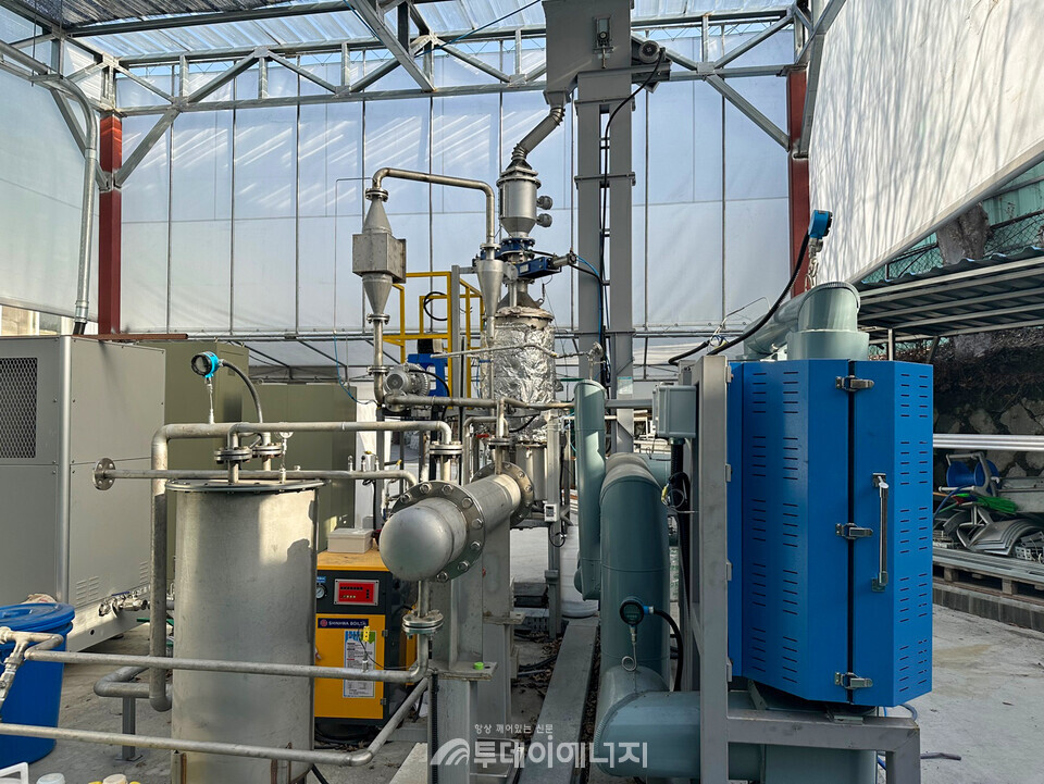 연구진이 개발한 폐활성탄 재활용 설비/에너지연 제공