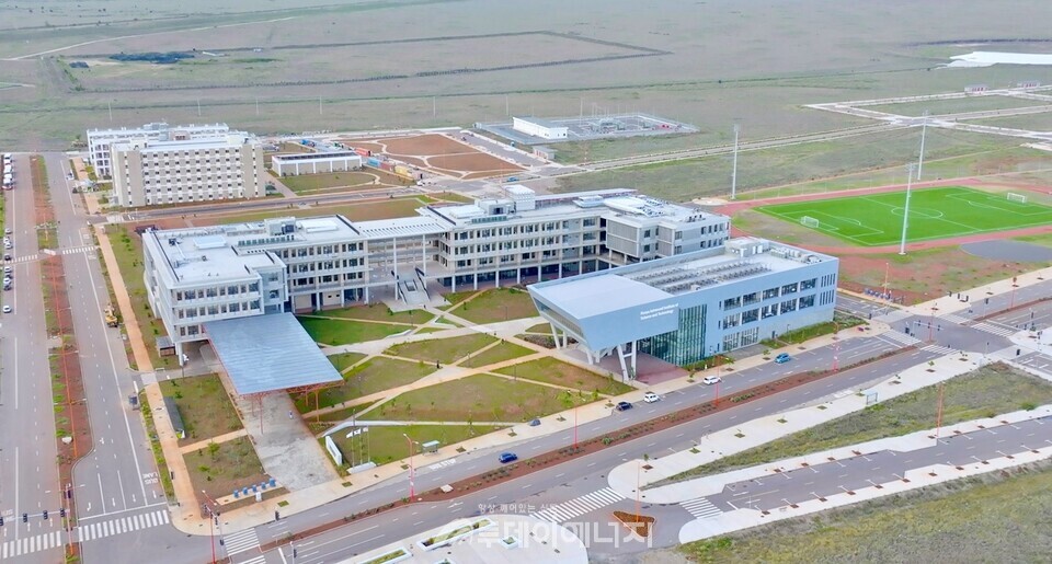 케냐 나이로비 인근 콘자 기술혁신도시에 소재한 케냐과학기술원 전경. / 환경산업기술원 제공