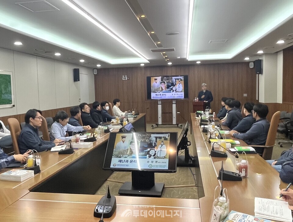 해양에너지는 지난 4월10일 본사에서 안전리더십 향상 교육을 시행했다. /해양에너지 제공