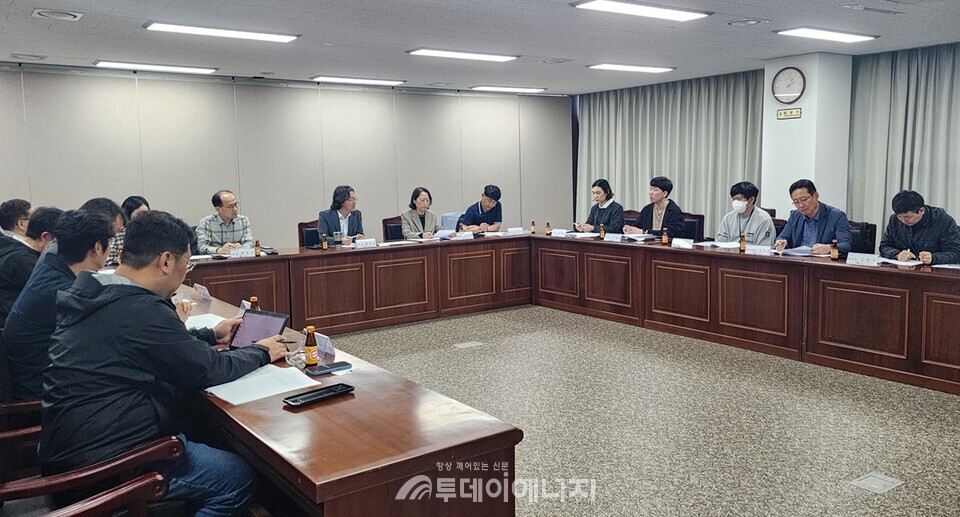 낙동강유역환경청은 지난 22일 소규모 사업장 지원협의체 회의를 개최했다고 밝혔다. / 낙동강유역환경청 제공