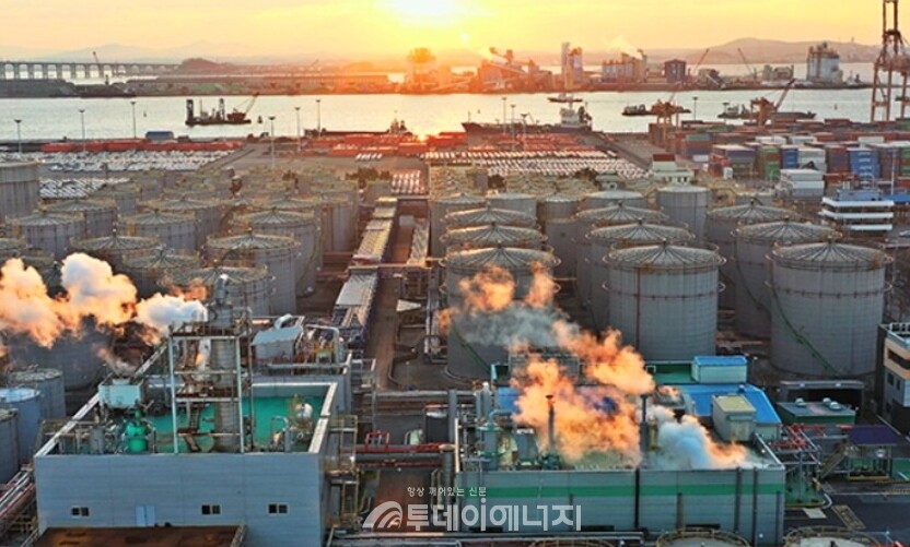 DS단석이 SAF 원료를 생산하는 평택1공장 내 HVO PTU가 가동하고 있다./DS단석 제공