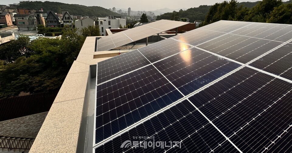 주택용 지붕형 태양광발전소/엔라이튼 제공