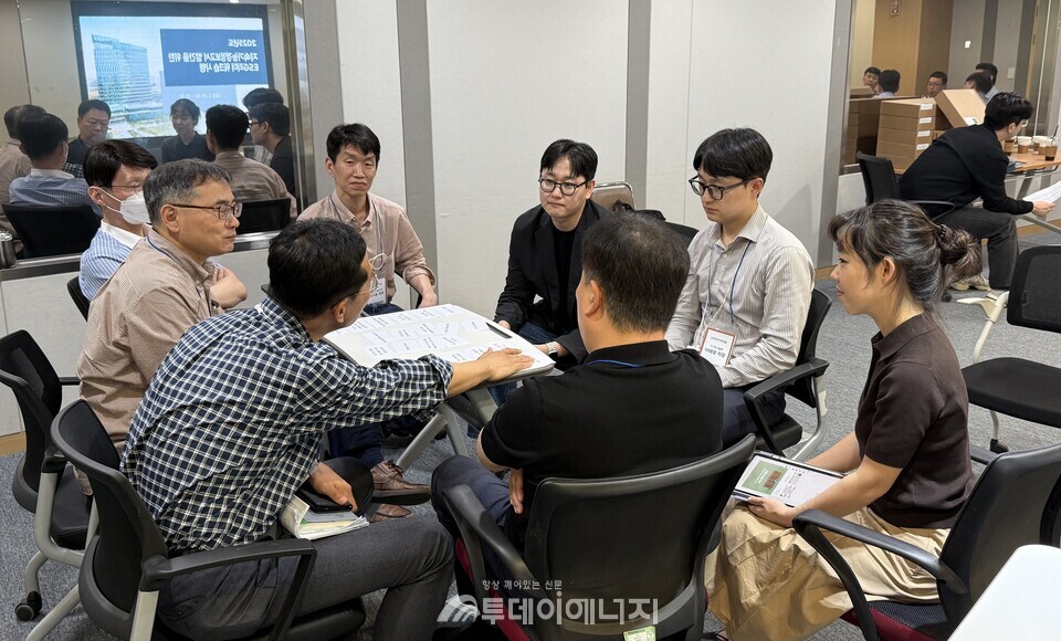 한전KDN, 부서별로 ESG리더 분임토의를 진행하고 있다. / 한전KDN 제공
