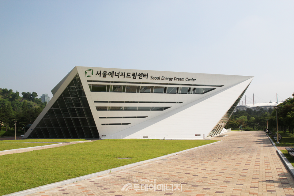 서울 상암동 평화의공원 내 서울에너지드림센터 전경. / 서울에너지드림센터 제공