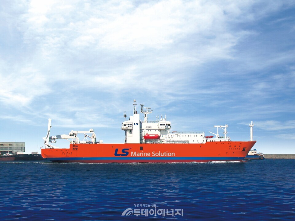 LS마린솔루션의 해저통신케이블 포설선 세계로호 / LS마린솔루션  제공