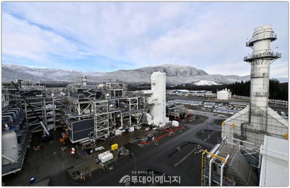 2024년 11월 19일, 캐나다 브리티시컬럼비아주 키티마트에 위치한 LNG 캐나다 액화천연가스 시설의 전경