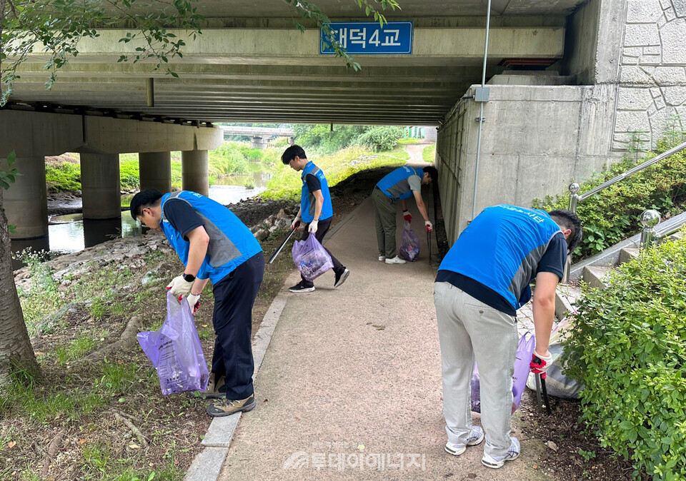 미래엔서해에너지가 장마철 침수 예방에 나섰다. /미래엔서해에너지 제공