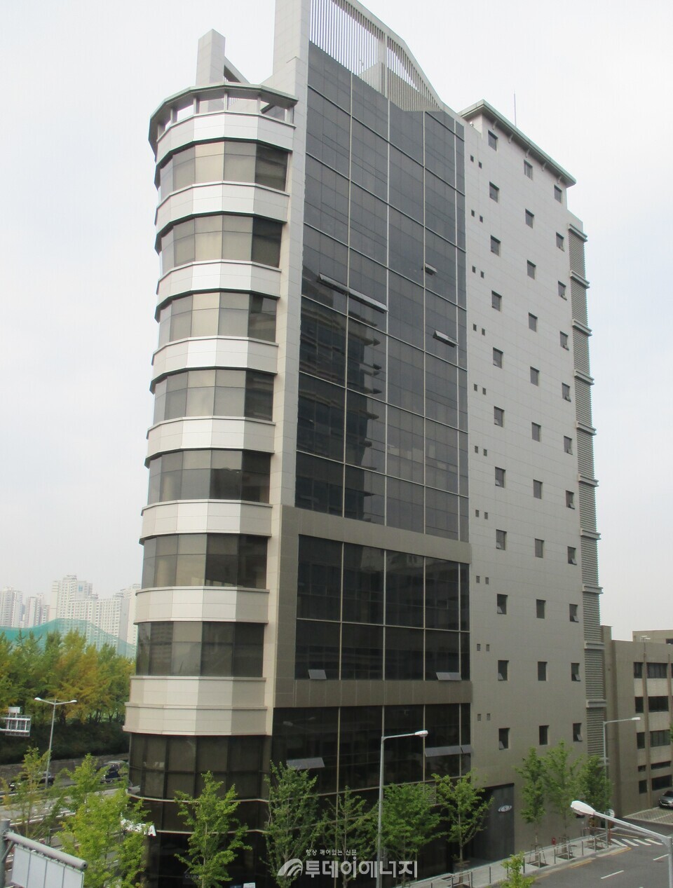 신성씨앤티 본사 전경