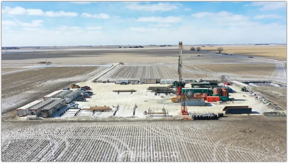 미국 캔자스에서 진행 중인 내추럴 하이드로젠 에너지의 시추 작업을 항공 촬영한 모습.  /Natural Hydrogen Energy LLC