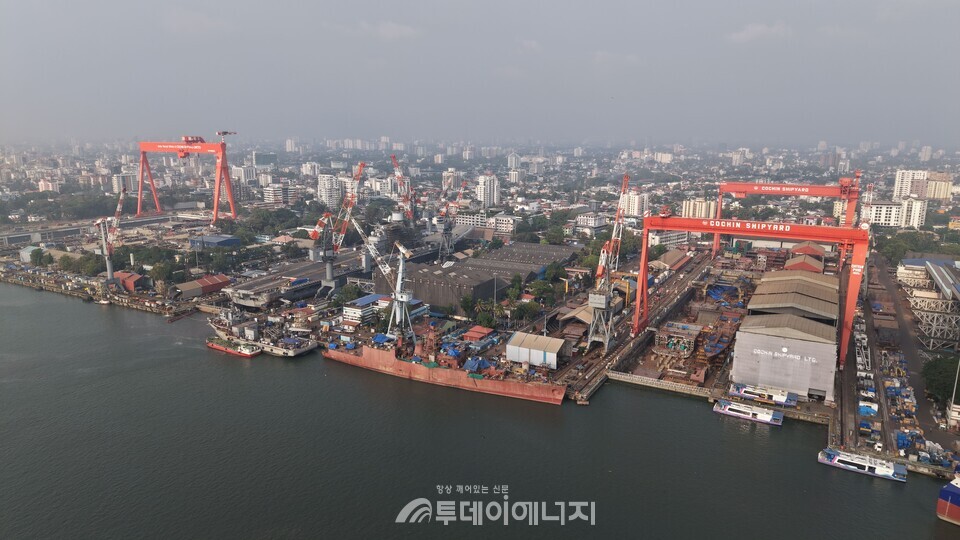 인도 코친조선소 전경 