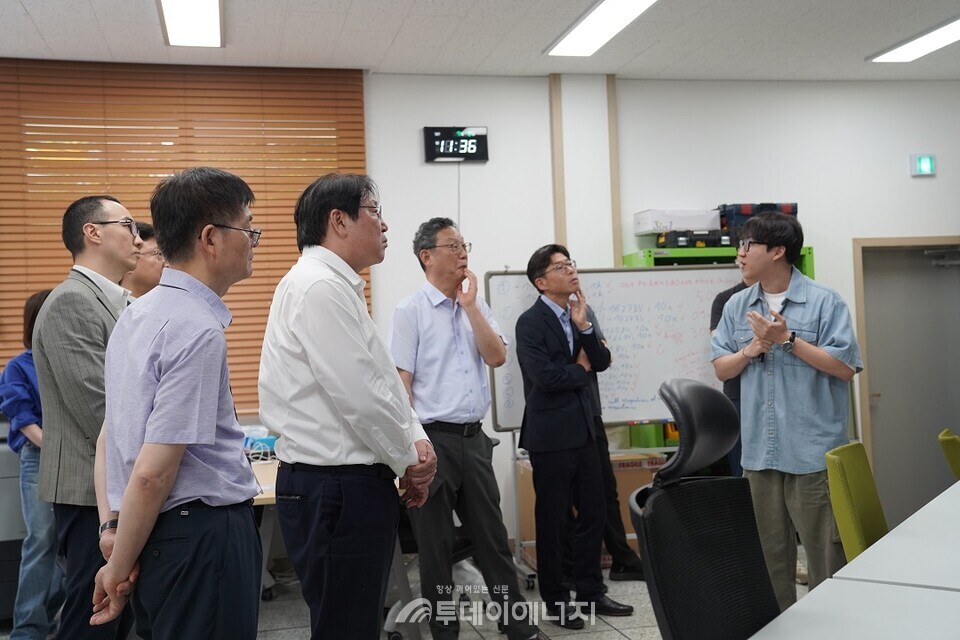 에기평 이승재 원장이 지난 8일 한국전기연구원을 방문, 에너지 기술 혁신을 위한 협력 방안을 모색했다./ 에기평 제공