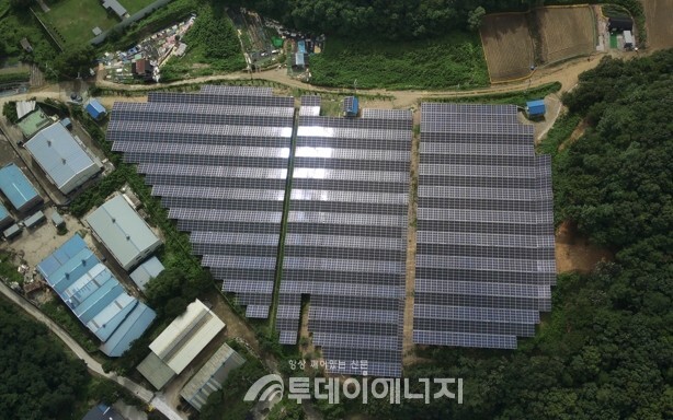 솔라브리지의 투자 상품인 경기도 파주시 소재 999.9kW 태양광 발전소 전경/엔라이튼 제공