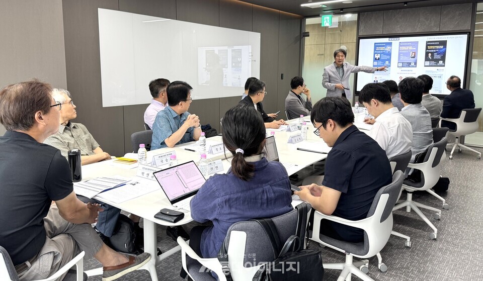 사단법인 에너지안보환경협회는 16일 ‘중동 전운과 글로벌 에너지 안보’를 주제로 제12차 에너지안보 콜로키엄을 개최했다./ 에너지안보환경협회 제공