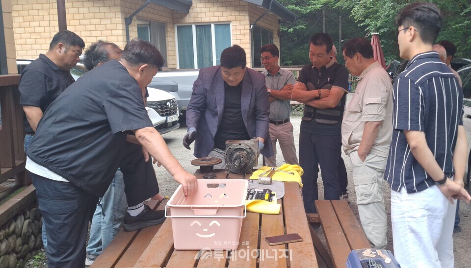 김성배 ㈜SLT코퍼레이션 이사가 '2025년 벌크위원회 하계 수련회' 행사에서 실무 기술 교육을 진행하고 있다./한국엘피가스판매협회중앙회 제공