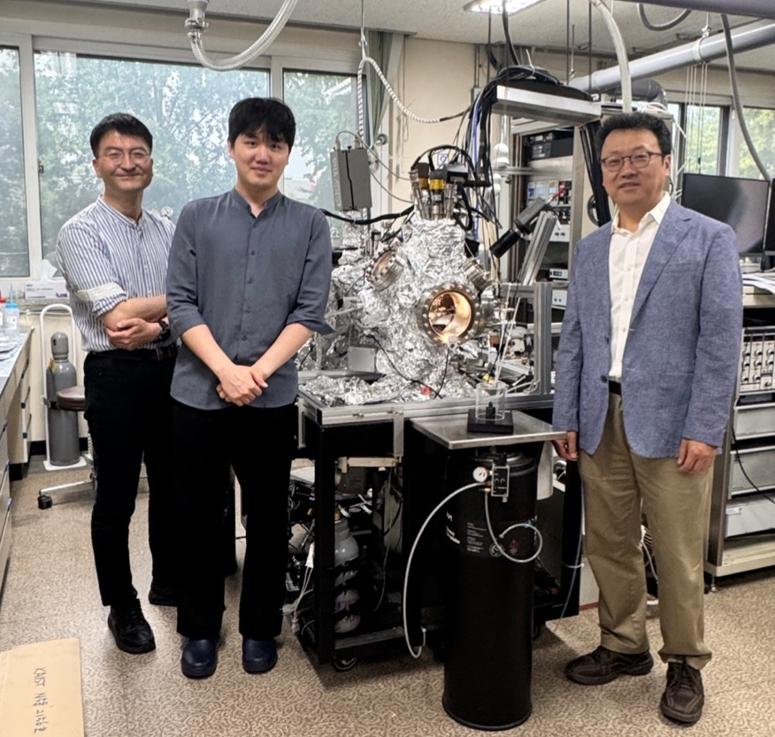 (왼쪽부터) 김종훈 교수, 한규호 박사, 박정영 교수 /카이스트 제공