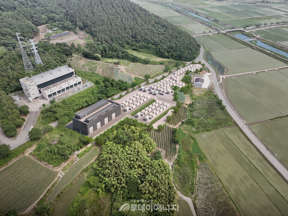 남부발전이 전력거래소가 주관하는 ‘2025년 제1차 ESS 중앙계약시장 경쟁입찰’에서 우선협상대상자로 선정된 3개의 사업 조감도(진도)/한국남부발전 제공