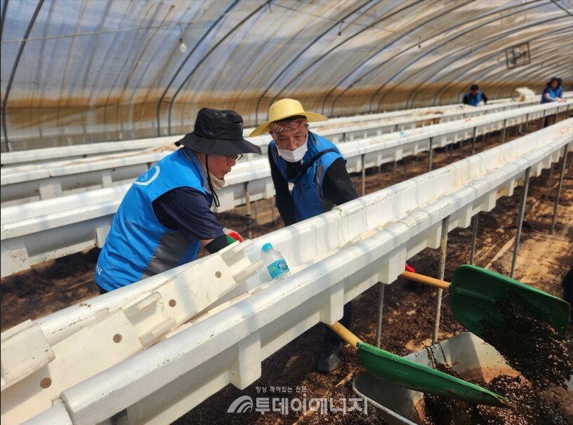 한국가스기술공사가 7월 25일, 충청남도 홍성군 일대 수해 피해 현장을 찾아 노사합동 긴급 구호활동을 전개했다. /기술공사 제공