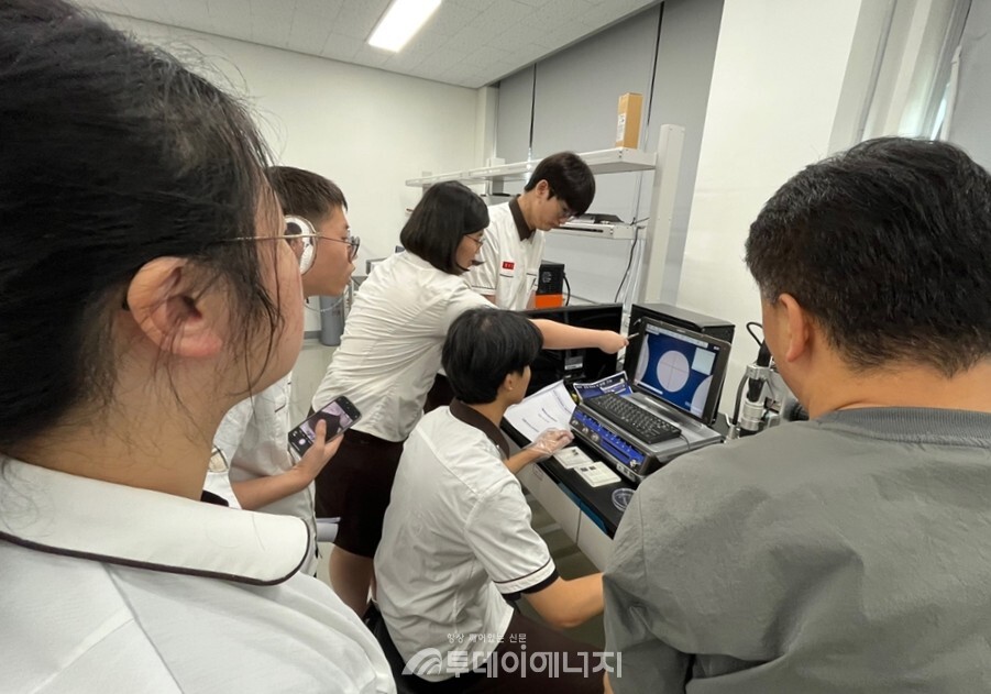 충북에너지산학융합원에서 ‘미래 유망분야 고졸인력 양성사업’ 교육이 진행되고 있다./충북에너지산학융합원 제공