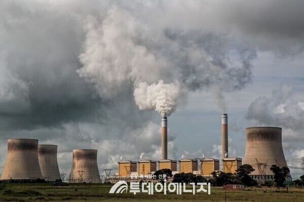 석탄발전소 이미지./ 픽사베이