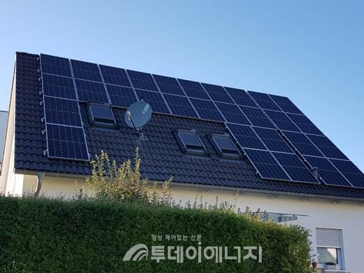 독일 정부가 지난 8월 1일부터 1MW 이하 태양광 발전 설비에 적용되는 새로운 고정가격(Feed-in Tariff)을 발표했다. / 사진-KOTRA 프랑크푸르트 무역관.