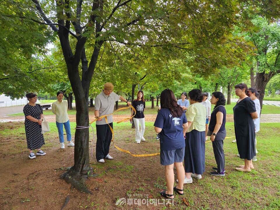 서울시환경교육센터는 21일 생태전환 지향 교사직무연수를 성공적으로 마무리했다고 밝혔다../ 서울시환경교육센터 제공