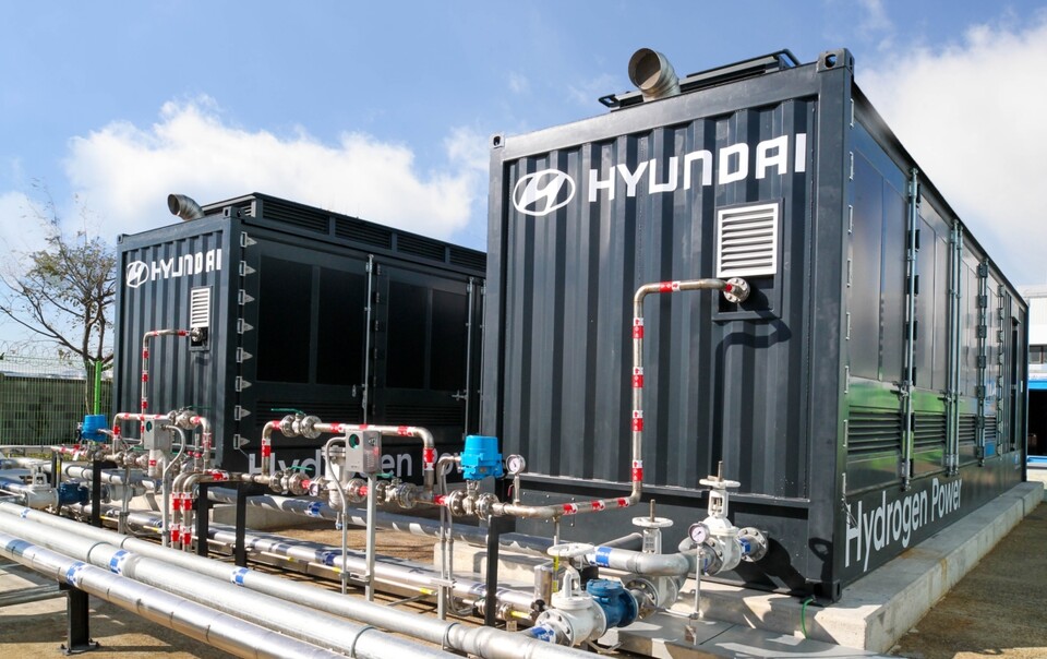 한국동서발전 울산발전본부에서 운영 중인 1MW 규모 고분자전해질막 수소연료전지 / 한국동서발전 제공