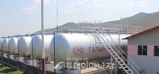 몽골 울란바토르시 외곽에 설치한 LPG 대형저장탱크/투데이에너지
