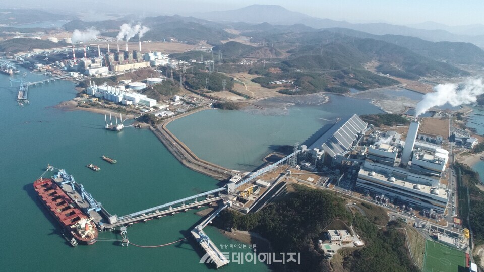 한국해양교통안전공단(KOMSA)이 항만시설 보안심사를 처음 시행하는 충남 보령 신보령화력부두 전경