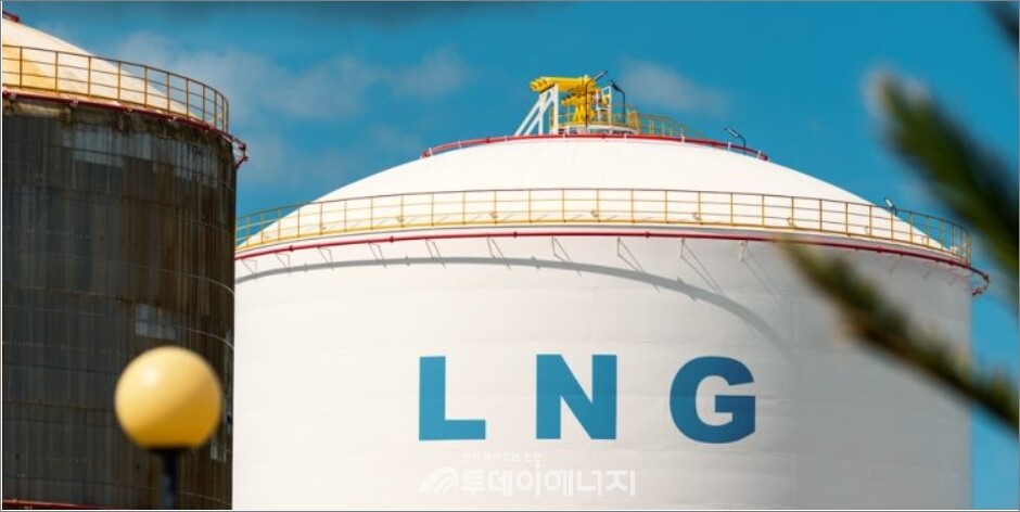 그리스는 Revithoussa LNG 인수기지와 Alexandroupoli FSRU를 기반으로 미국산 LNG의 유럽 내 물류 허브로 자리잡고 있다