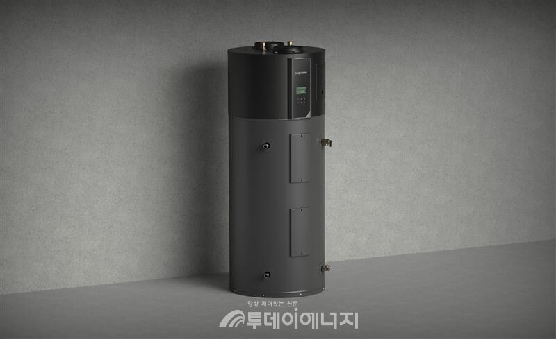 히트펌프 온수기(NWP500)./ 경동나비엔 제공.