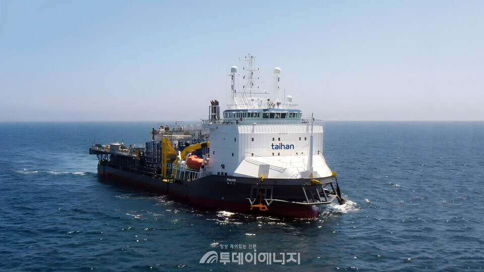 국내 유일의 해상풍력용 CLV  팔로스 호 / 대한전선 제공