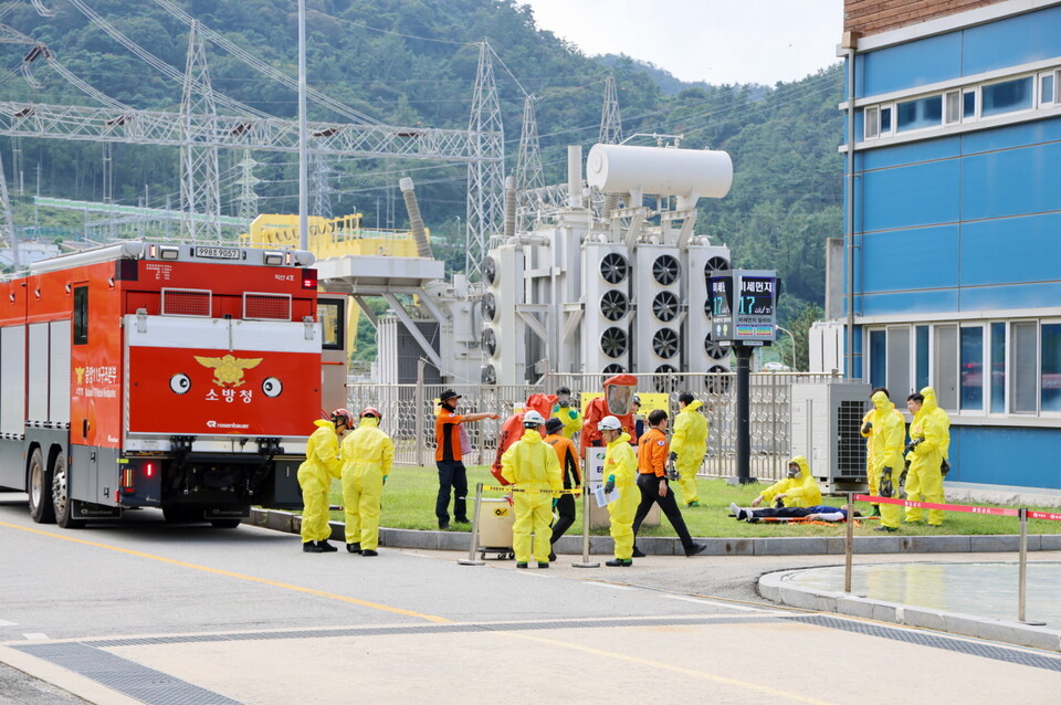 한국수력원자력이 복합재난에 대응하기 위해 대규모 훈련을 전개했다 / 한국수력원자력 제공